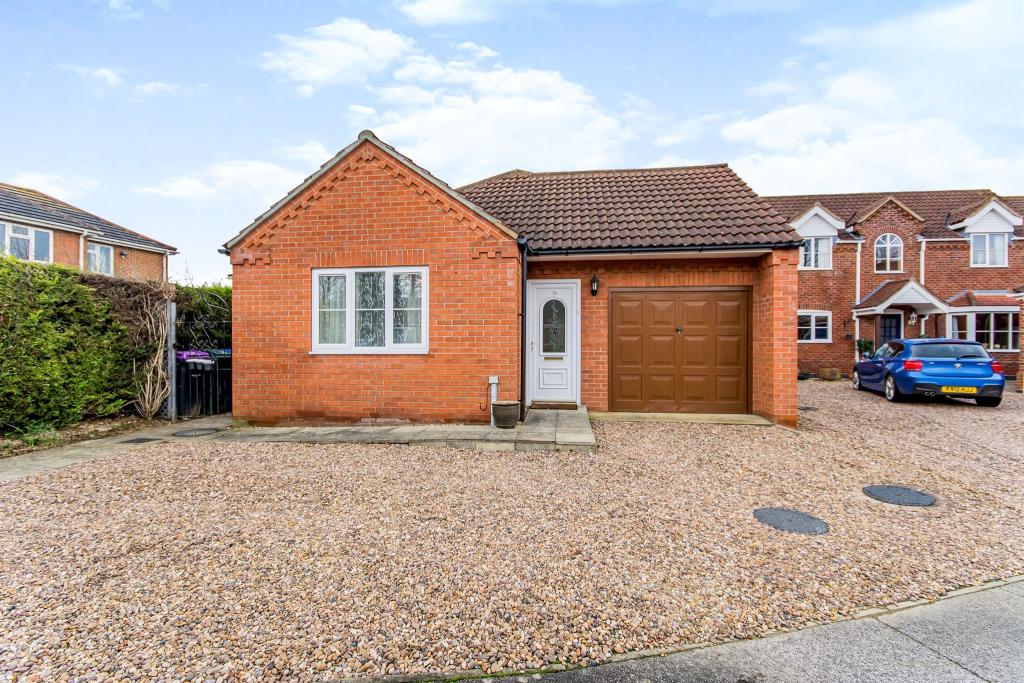 2 bedroom detached bungalow for sale in Jackson Drive, Kirton, Boston, PE20