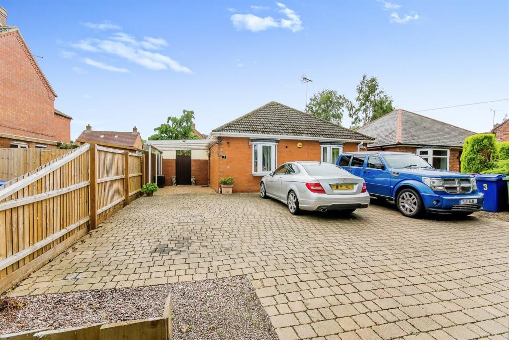 4 bedroom detached bungalow for sale in Princess Road, Kirton, Boston, PE20