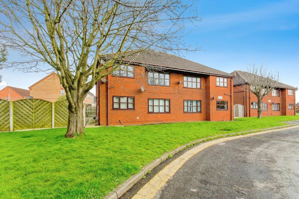 2 bedroom flat for sale in Edinburgh Drive, Kirton, Boston, PE20