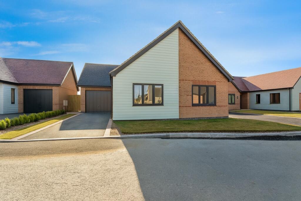 Main image of property: Dawsons Crescent, Butterwick, Boston