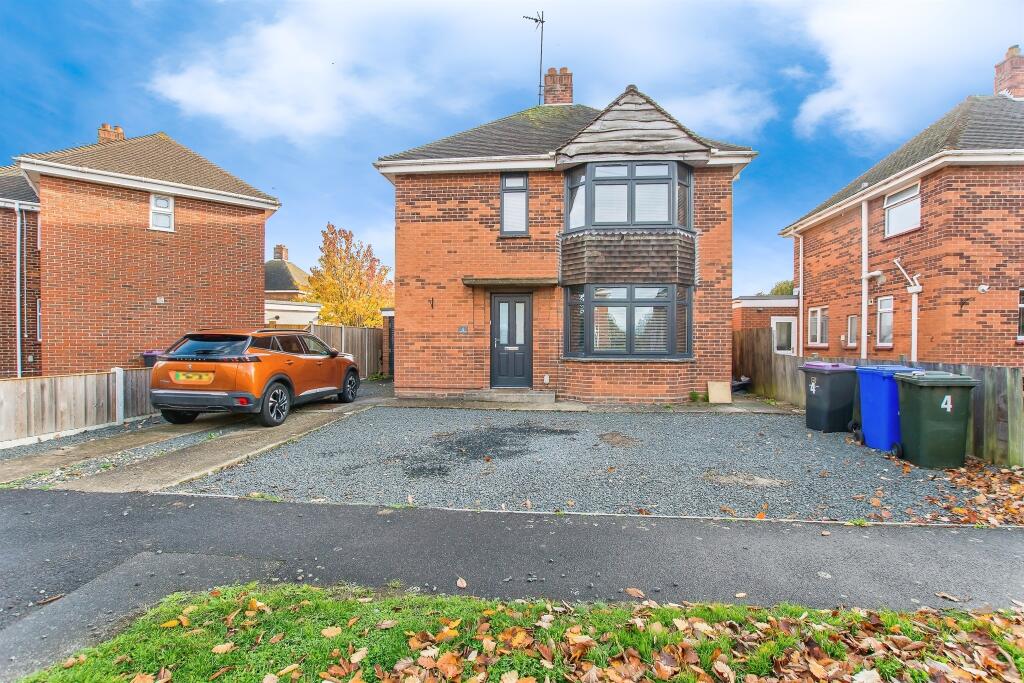 Main image of property: Kings Avenue, Boston