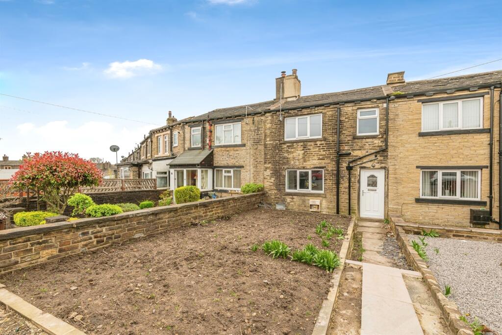 2 bedroom terraced house for sale in Reevy Road, BRADFORD, BD6