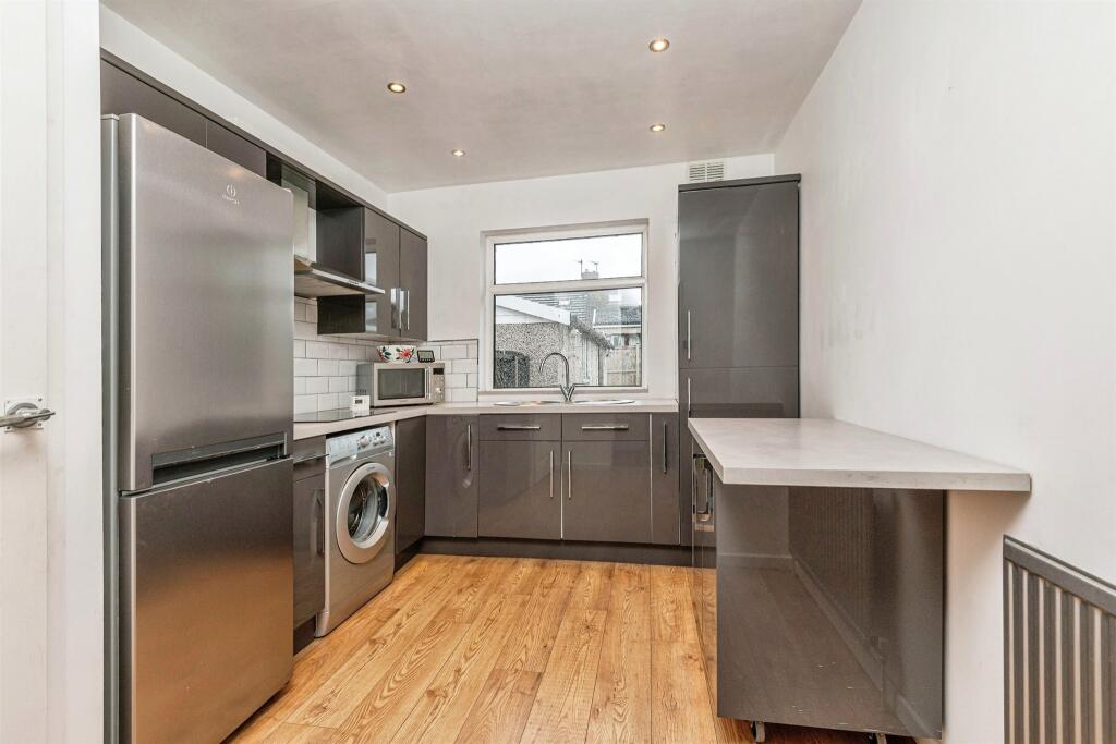 Additional property image - Reevy Drive, Bradford