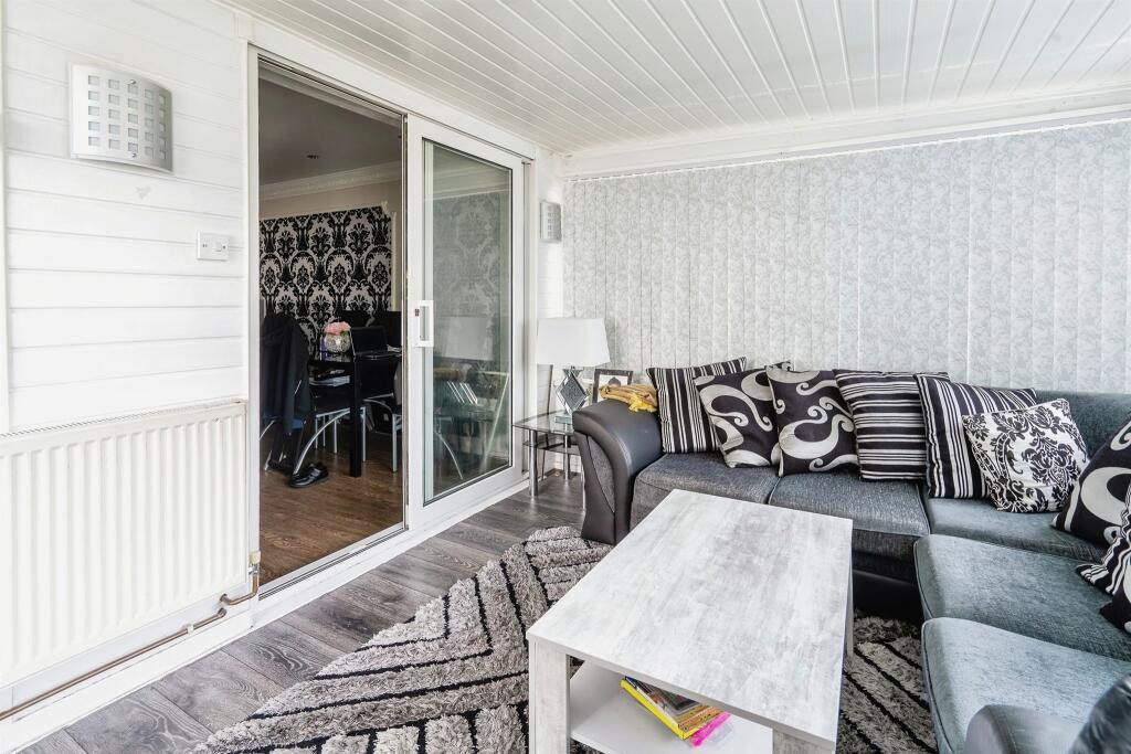 Additional property image - Crescent Walk, Clayton, Bradford