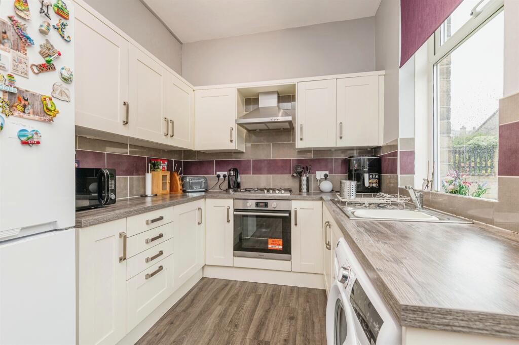 Additional property image - Abb Scott Lane, Low Moor, Bradford