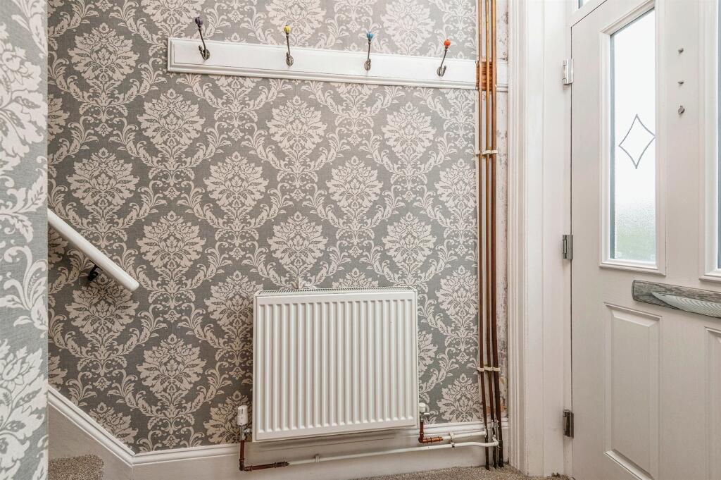 Additional property image - Abb Scott Lane, Low Moor, Bradford