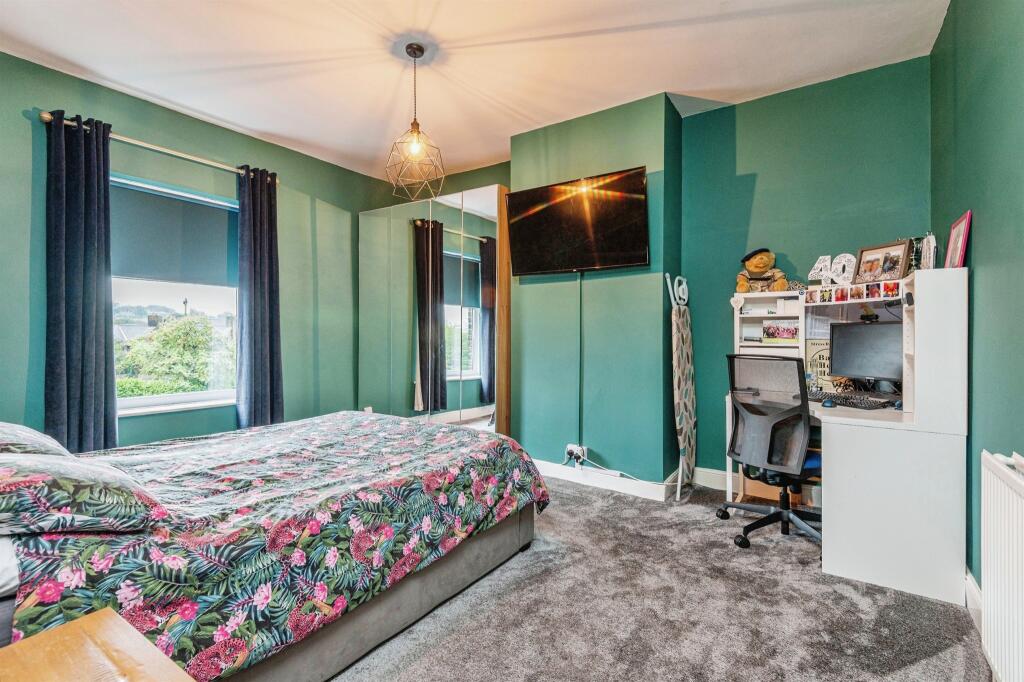 Additional property image - Abb Scott Lane, Low Moor, Bradford