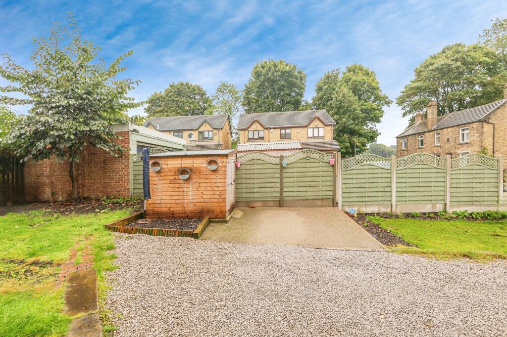 Additional property image - Abb Scott Lane, Low Moor, Bradford