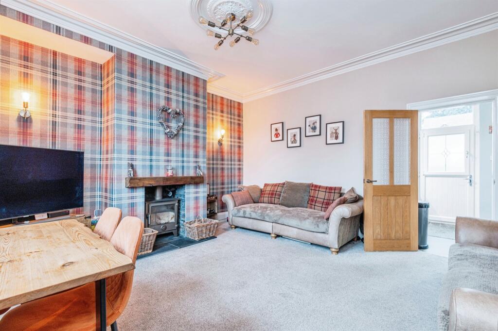 Additional property image - Abb Scott Lane, Low Moor, Bradford