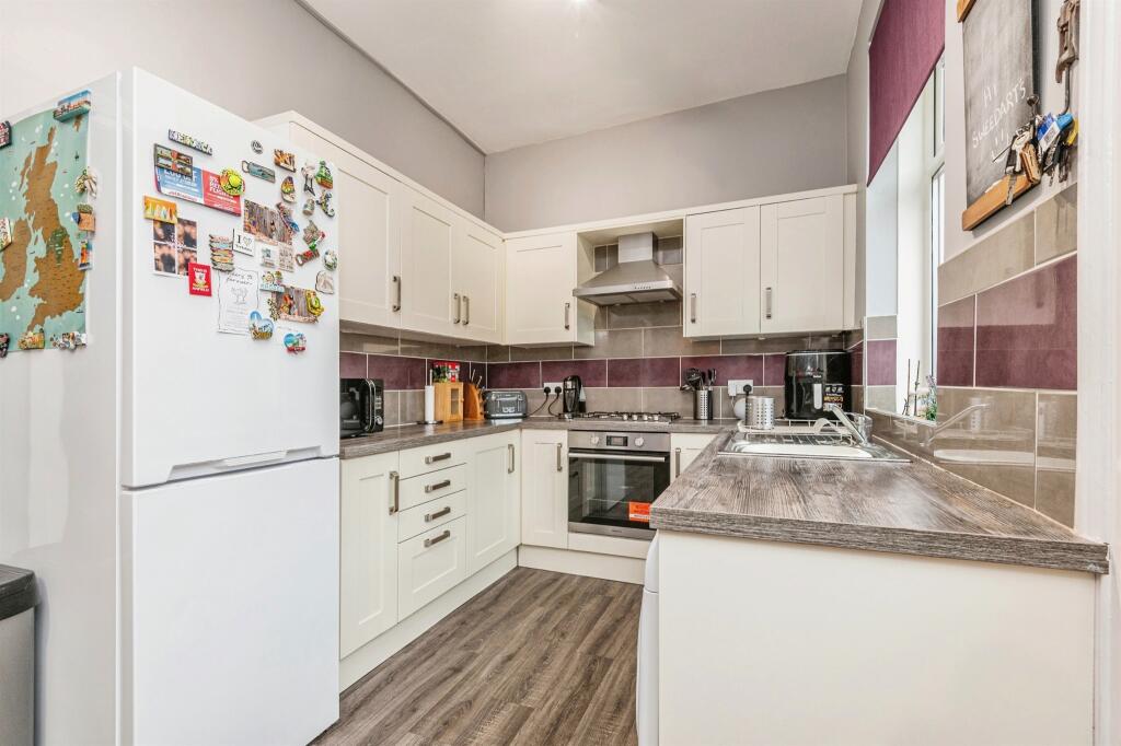 Additional property image - Abb Scott Lane, Low Moor, Bradford