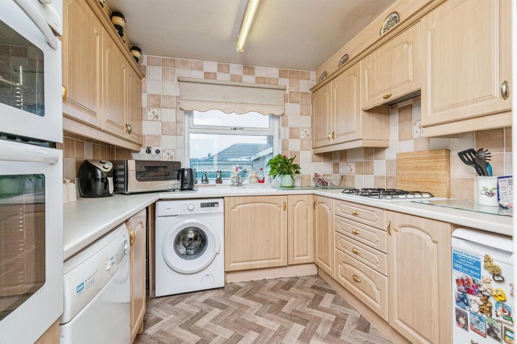 Additional property image - Mostyn Grove, Bradford