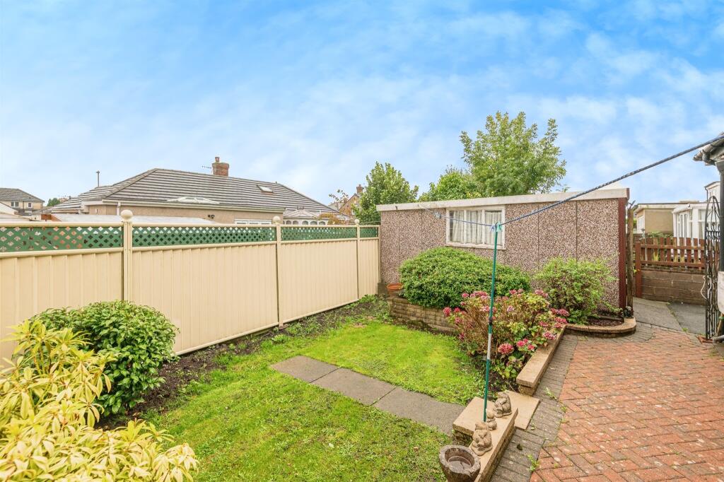 Additional property image - Mostyn Grove, Bradford