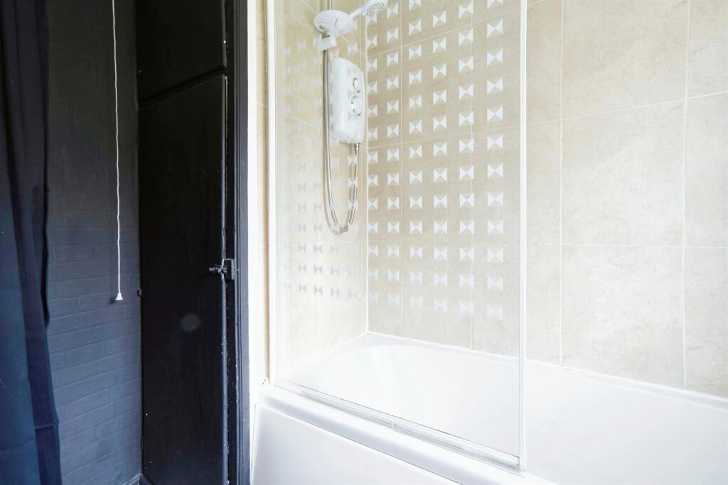 Additional property image - Grey Friar Walk, Bradford