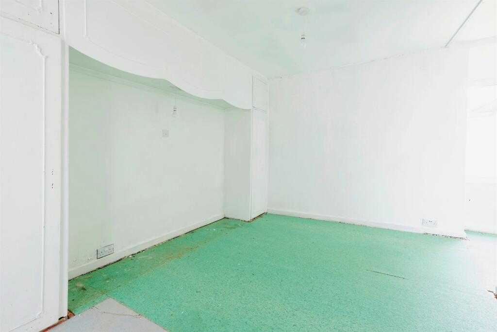 Additional property image - Grey Friar Walk, Bradford