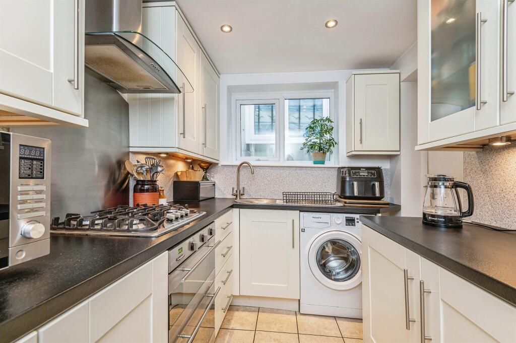 Additional property image - Albion Street, Buttershaw, Bradford