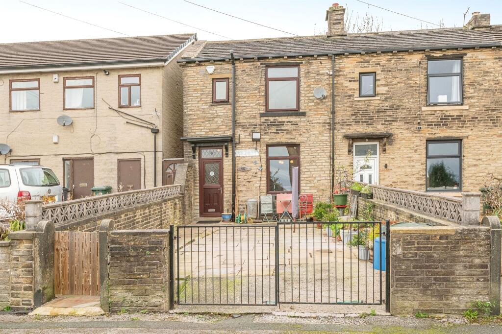 Additional property image - Albion Street, Buttershaw, Bradford