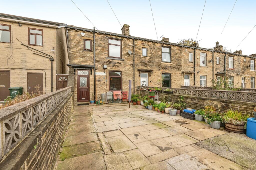 Additional property image - Albion Street, Buttershaw, Bradford