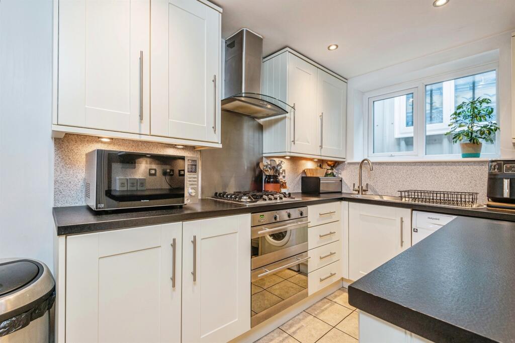 Additional property image - Albion Street, Buttershaw, Bradford