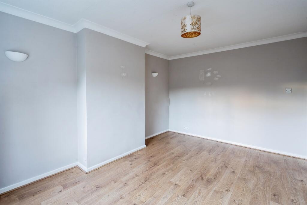 Additional property image - Fairway Close, Bradford
