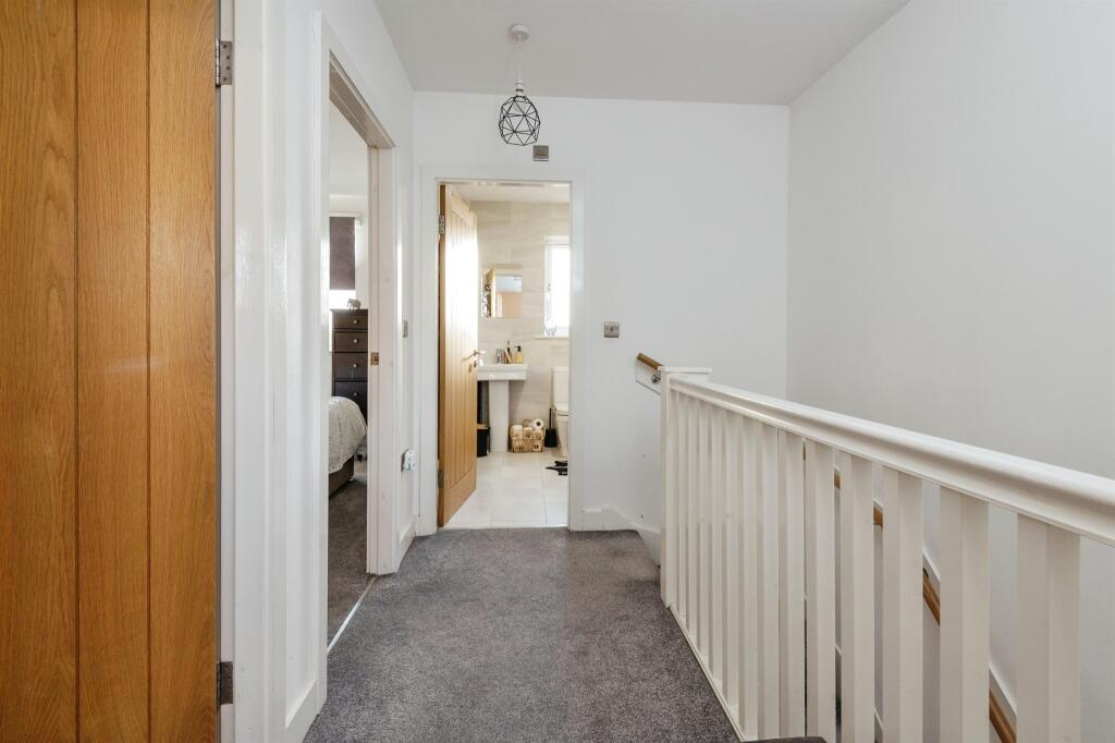 Additional property image - Delf Hill Close, Low Moor, Bradford