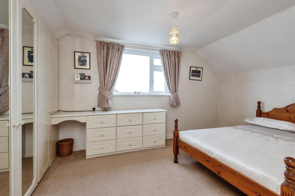 Additional property image - Fairway Drive, Bradford