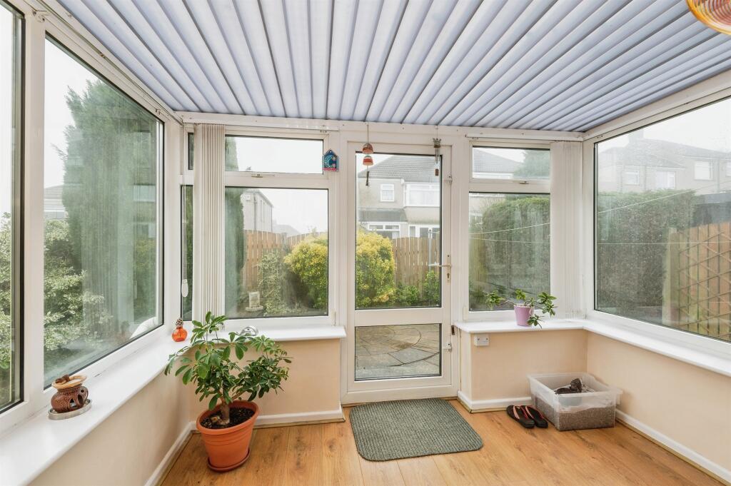 Additional property image - Fairway Drive, Bradford