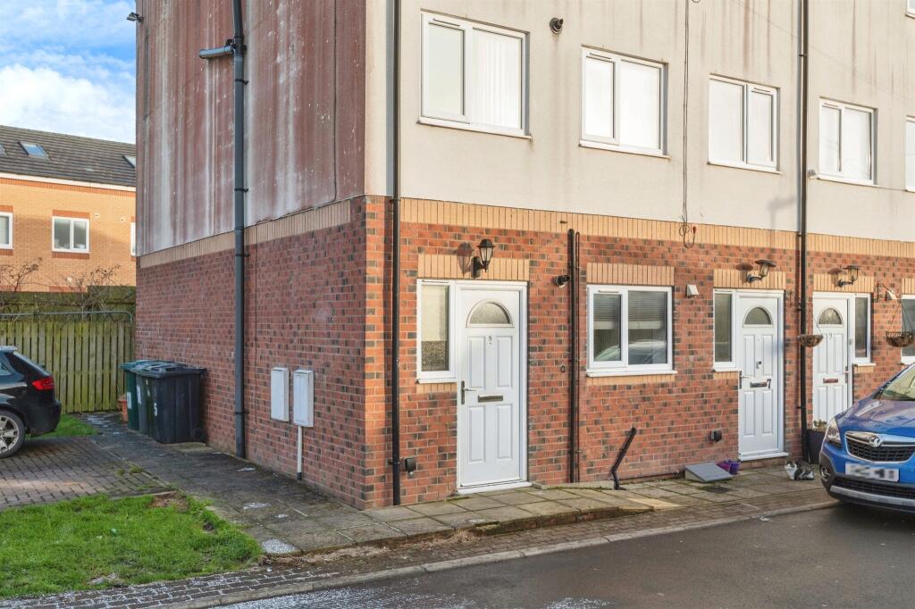 Additional property image - Wellington Court, Bradford