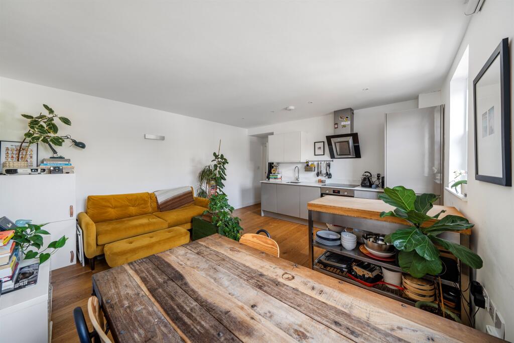Main image of property: East Street, London