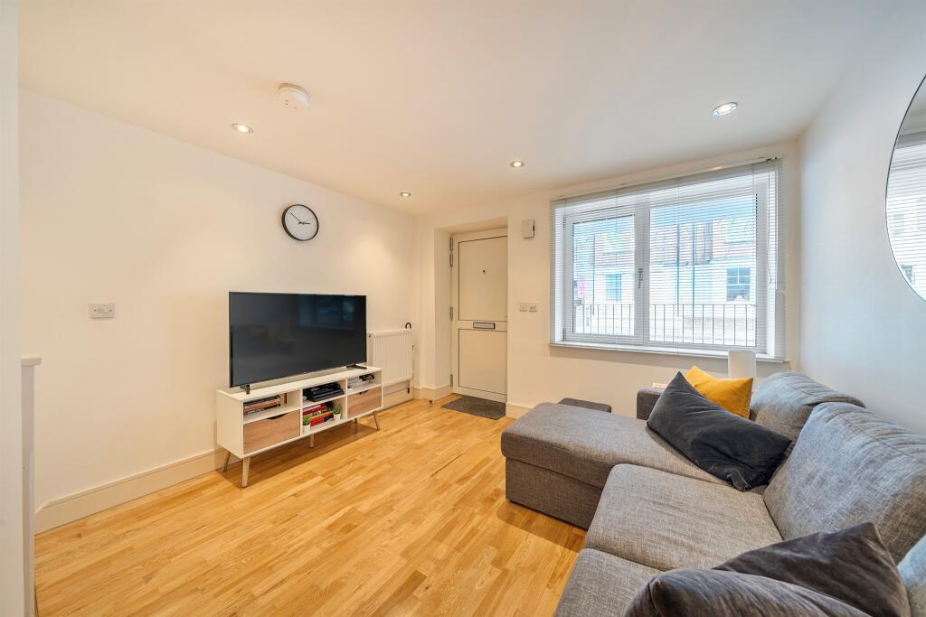 Main image of property: Liberty Street, London