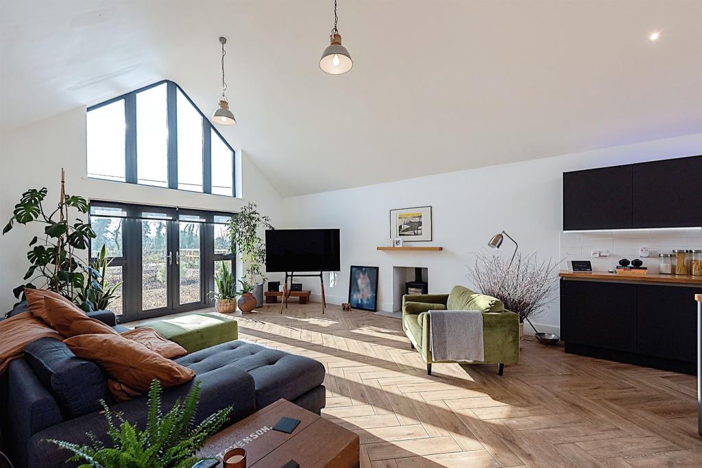 3 bedroom detached bungalow for sale in Scotts Lane, Brookville