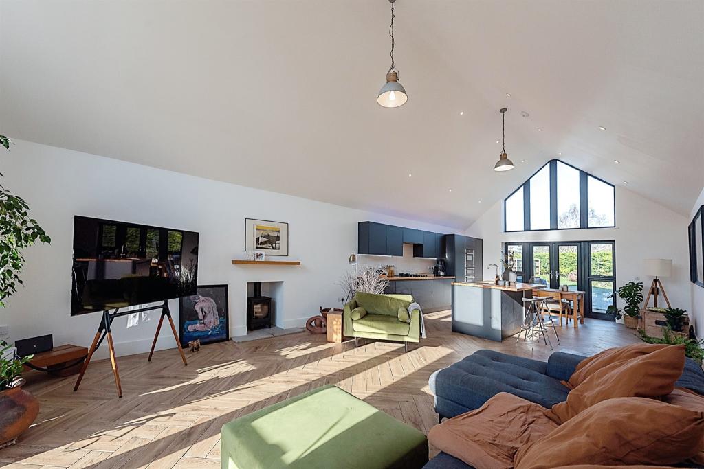 3 bedroom detached bungalow for sale in Scotts Lane, Brookville