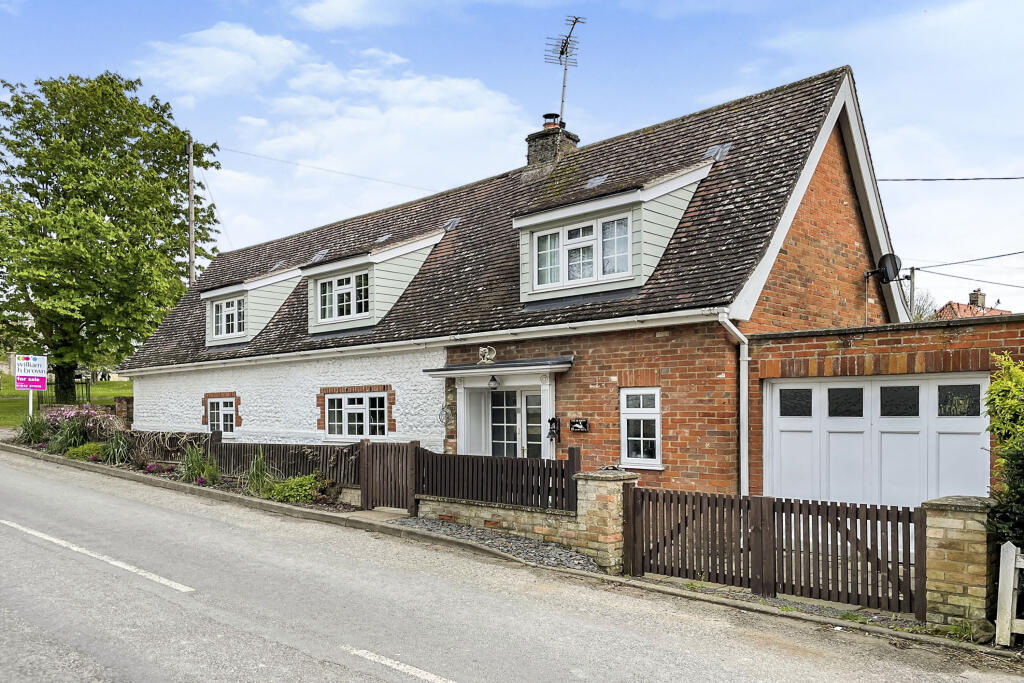 4 bedroom character property for sale in Short Beck, Feltwell, Thetford
