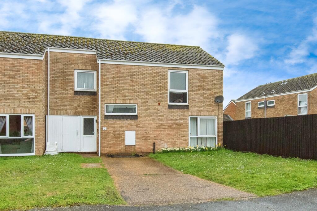 3 bedroom end of terrace house for sale in Whitewood Walk, Raf Lakenheath, Brandon, IP27