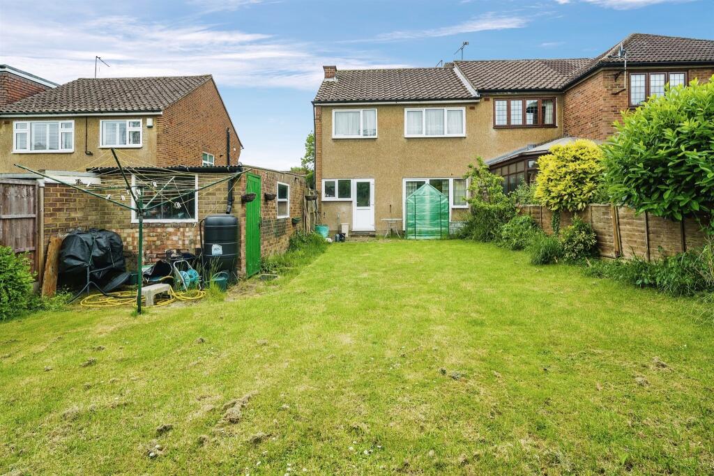 3 bedroom semidetached house for sale in Bell Lane, Broxbourne, EN10
