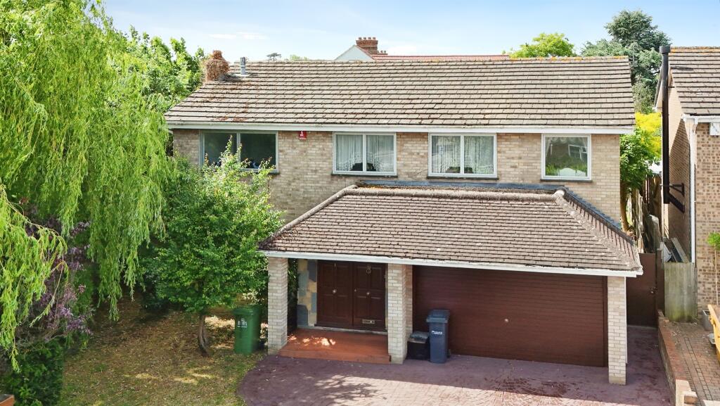 Main image of property: The Butts, Broxbourne