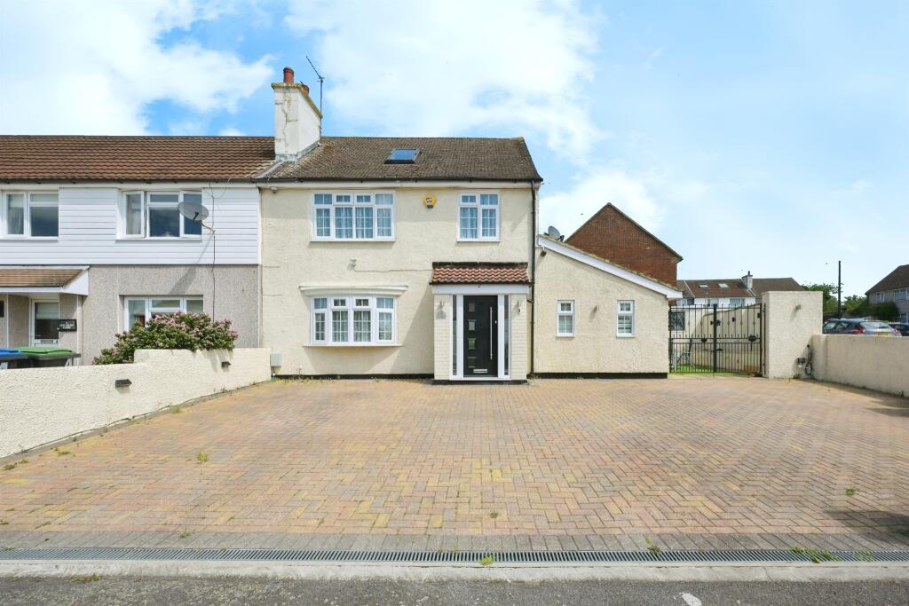 Main image of property: Conybury Close, Waltham Abbey