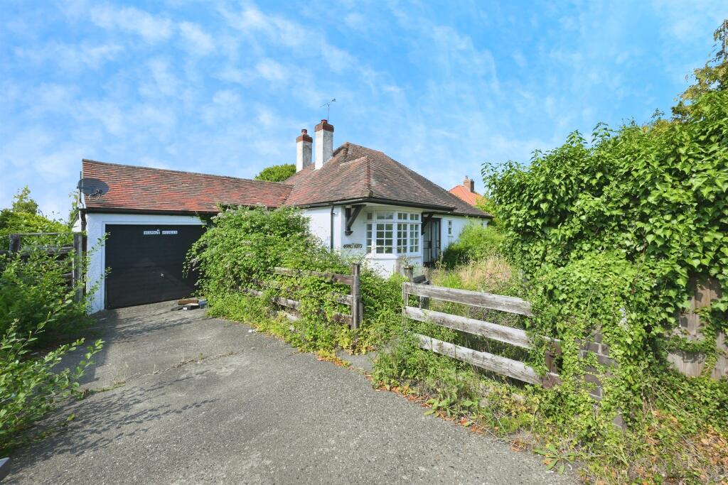 Main image of property: Bumbles Green, Nazeing, Waltham Abbey