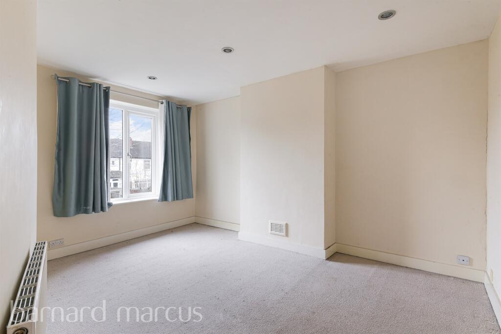 Additional property image - Graham Avenue, Mitcham