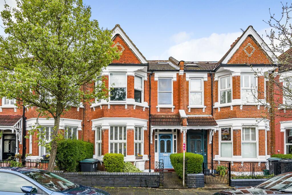 Main image of property: Cornwall Avenue, London