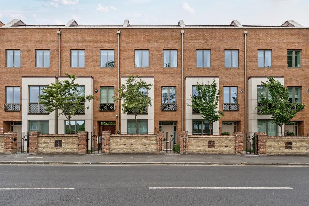 Main image of property: Oakwood Crescent, London