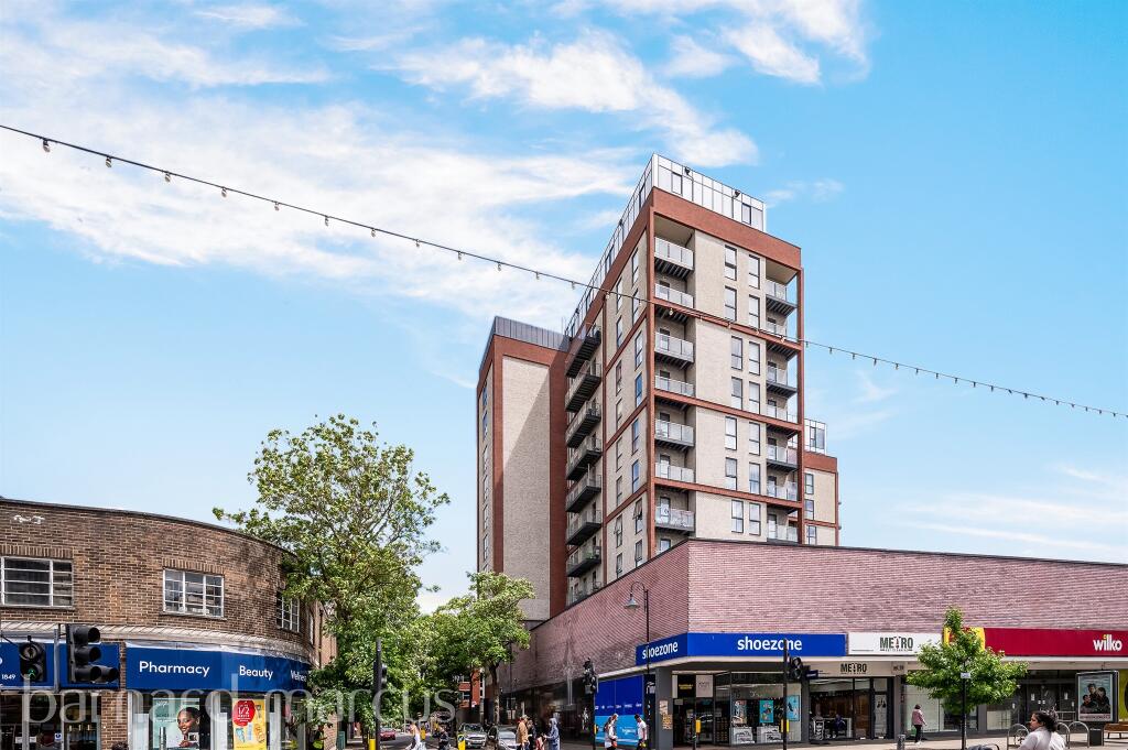 2 bedroom flat for sale in Blagdon Road, NEW MALDEN, KT3