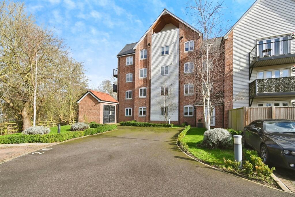 2 bedroom apartment for sale in Waterside Drive, Ditchingham, BUNGAY, NR35