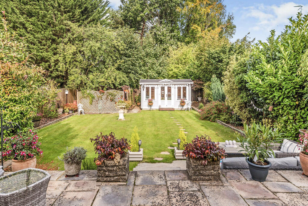 Additional property image - Matlock Road, Caterham