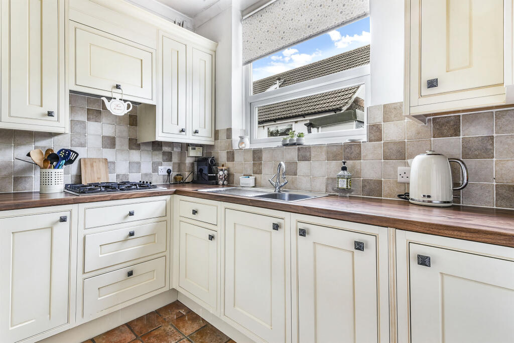 Additional property image - Matlock Road, Caterham
