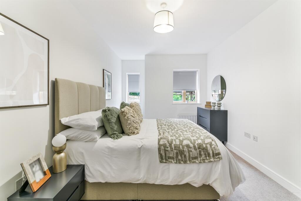 Additional property image - Russell Hill Road, Purley