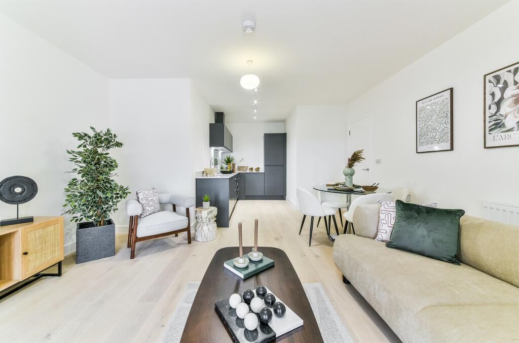 Additional property image - Russell Hill Road, Purley