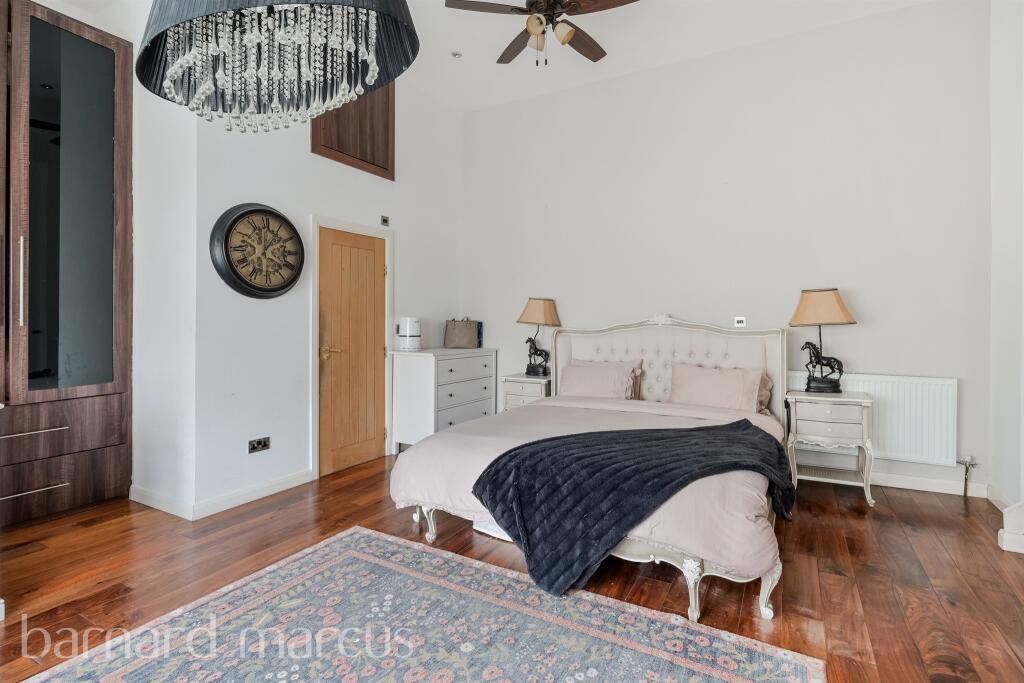 Additional property image - Stuart Road, Warlingham