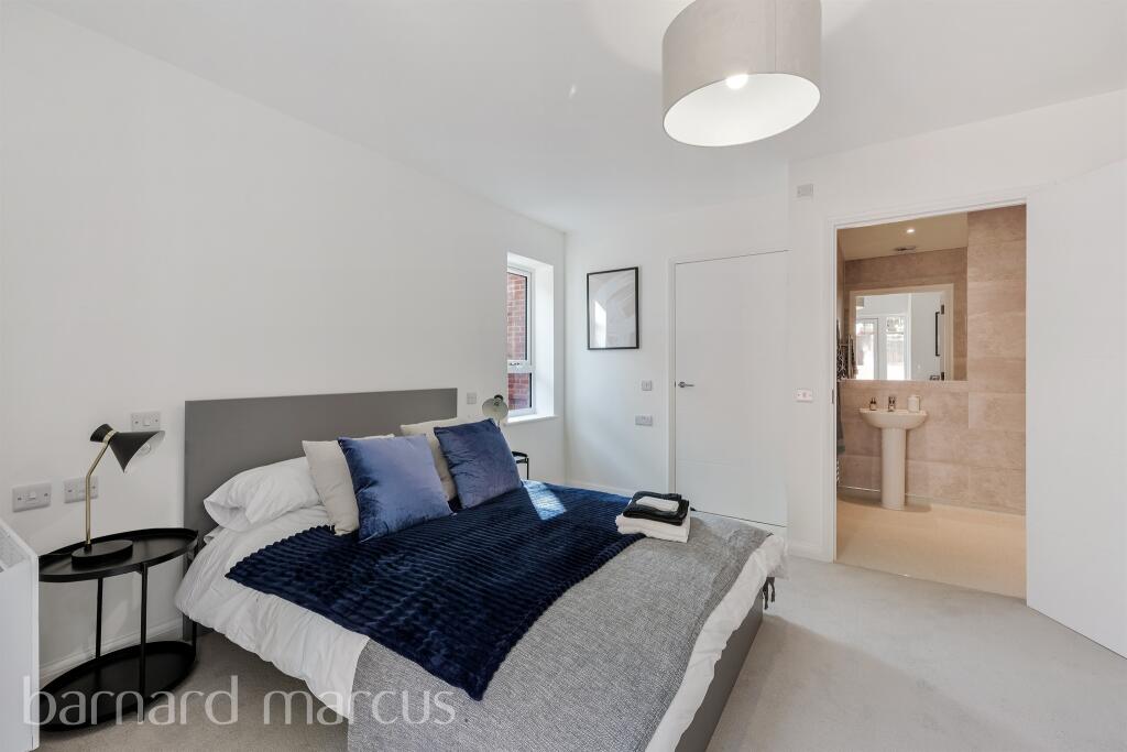 Additional property image - Purley Downs Road, South Croydon
