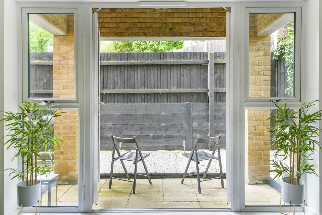 Additional property image - Selsdon Road, South Croydon