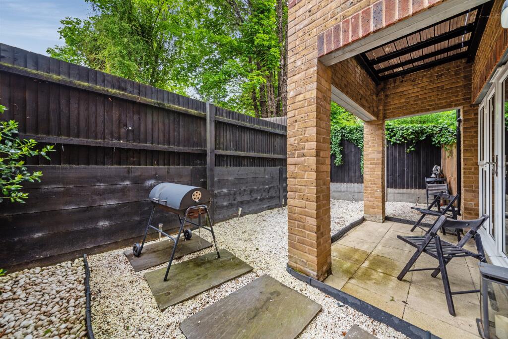 Additional property image - Selsdon Road, South Croydon